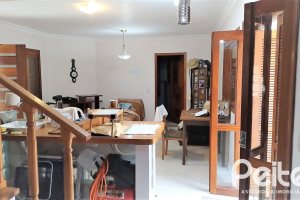 Casa à venda com 160m², 3 dormitórios, 3 suítes, 7 vagas, no bairro Centro em Tramandaí