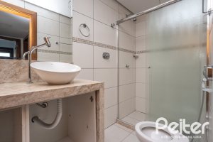 Apartamento à venda com 134m², 3 dormitórios, 1 suíte, 2 vagas, no bairro Tristeza em PORTO ALEGRE