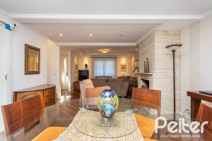 Casa em Condomínio à venda com 176m², 4 dormitórios, 2 suítes, 3 vagas, no bairro Ipanema em Porto Alegre