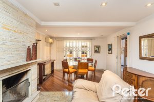 Casa em Condomínio à venda com 176m², 4 dormitórios, 2 suítes, 3 vagas, no bairro Ipanema em Porto Alegre