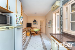 Casa em Condomínio à venda com 176m², 4 dormitórios, 2 suítes, 3 vagas, no bairro Ipanema em Porto Alegre