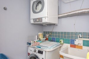 Casa em Condomínio à venda com 176m², 4 dormitórios, 2 suítes, 3 vagas, no bairro Ipanema em Porto Alegre