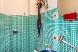 Casa em Condomínio à venda com 176m², 4 dormitórios, 2 suítes, 3 vagas, no bairro Ipanema em Porto Alegre