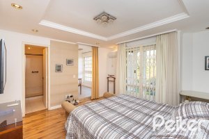Casa em Condomínio à venda com 176m², 4 dormitórios, 2 suítes, 3 vagas, no bairro Ipanema em Porto Alegre