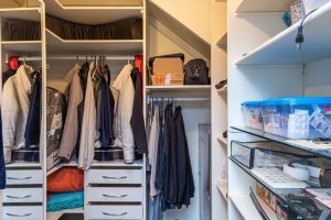 Casa em Condomínio à venda com 176m², 4 dormitórios, 2 suítes, 3 vagas, no bairro Ipanema em Porto Alegre