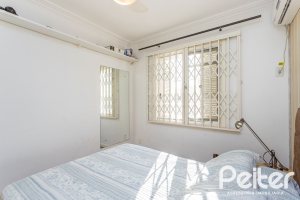 Casa em Condomínio à venda com 176m², 4 dormitórios, 2 suítes, 3 vagas, no bairro Ipanema em Porto Alegre