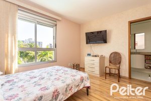 Apartamento à venda com 90m², 3 dormitórios, 1 suíte, 2 vagas, no bairro Tristeza em PORTO ALEGRE