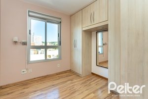 Apartamento à venda com 90m², 3 dormitórios, 1 suíte, 2 vagas, no bairro Tristeza em PORTO ALEGRE