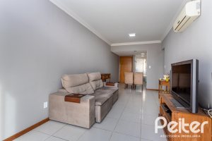 Apartamento à venda com 74m², 2 dormitórios, 1 suíte, 1 vaga, no bairro Santana em Porto Alegre