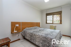 Apartamento à venda com 74m², 2 dormitórios, 1 suíte, 1 vaga, no bairro Santana em Porto Alegre