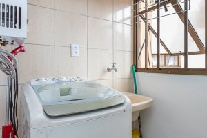 Apartamento à venda com 74m², 2 dormitórios, 1 suíte, 1 vaga, no bairro Santana em Porto Alegre