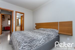 Apartamento à venda com 74m², 2 dormitórios, 1 suíte, 1 vaga, no bairro Santana em Porto Alegre