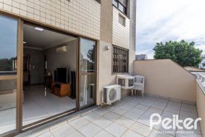 Apartamento à venda com 74m², 2 dormitórios, 1 suíte, 1 vaga, no bairro Santana em Porto Alegre