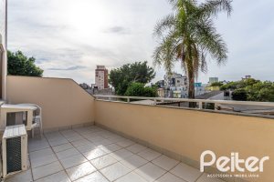 Apartamento à venda com 74m², 2 dormitórios, 1 suíte, 1 vaga, no bairro Santana em Porto Alegre