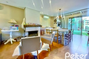 Casa em Condomínio à venda com 166m², 3 dormitórios, 2 suítes, 1 vaga, no bairro Hípica em Porto Alegre