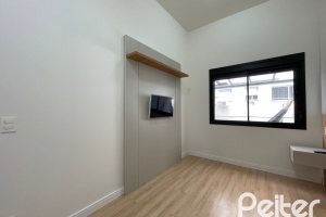 Apartamento à venda com 61m², 1 dormitório, 1 suíte, 1 vaga, no bairro Tristeza em Porto Alegre