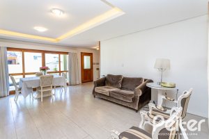 Casa em Condomínio à venda com 206m², 3 dormitórios, 2 suítes, 4 vagas, no bairro Vila Nova em PORTO ALEGRE