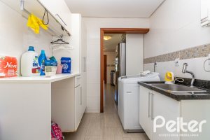 Casa em Condomínio à venda com 206m², 3 dormitórios, 2 suítes, 4 vagas, no bairro Vila Nova em PORTO ALEGRE
