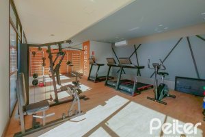 Apartamento à venda com 65m², 2 dormitórios, 1 suíte, 2 vagas, no bairro Tristeza em Porto Alegre