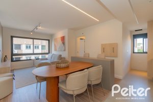 Apartamento à venda com 65m², 2 dormitórios, 1 suíte, 2 vagas, no bairro Tristeza em Porto Alegre
