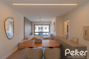 Apartamento à venda com 65m², 2 dormitórios, 1 suíte, 2 vagas, no bairro Tristeza em Porto Alegre