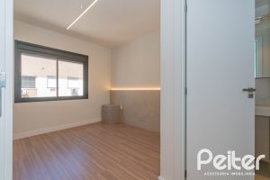 Apartamento à venda com 65m², 2 dormitórios, 1 suíte, 2 vagas, no bairro Tristeza em Porto Alegre