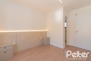 Apartamento à venda com 65m², 2 dormitórios, 1 suíte, 2 vagas, no bairro Tristeza em Porto Alegre
