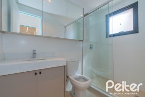 Apartamento à venda com 65m², 2 dormitórios, 1 suíte, 2 vagas, no bairro Tristeza em Porto Alegre