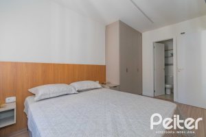 Apartamento à venda com 45m², 1 dormitório, 1 suíte, 1 vaga, no bairro Tristeza em Porto Alegre