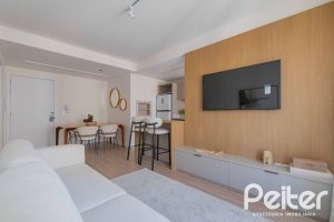 Apartamento à venda com 45m², 1 dormitório, 1 suíte, 1 vaga, no bairro Tristeza em Porto Alegre