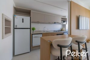 Apartamento à venda com 45m², 1 dormitório, 1 suíte, 1 vaga, no bairro Tristeza em Porto Alegre