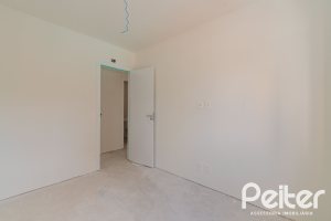 Apartamento à venda com 92m², 3 dormitórios, 1 suíte, 2 vagas, no bairro Tristeza em Porto Alegre