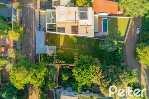 Terreno à venda com 202m², no bairro Sétimo Céu em Porto Alegre