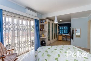 Casa em Condomínio à venda com 181m², 3 dormitórios, 1 suíte, 2 vagas, no bairro Ipanema em Porto Alegre