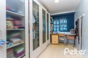 Casa em Condomínio à venda com 181m², 3 dormitórios, 1 suíte, 2 vagas, no bairro Ipanema em Porto Alegre