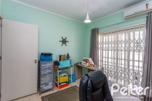 Casa em Condomínio à venda com 181m², 3 dormitórios, 1 suíte, 2 vagas, no bairro Ipanema em Porto Alegre