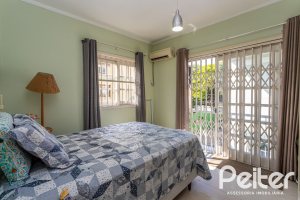 Casa em Condomínio à venda com 181m², 3 dormitórios, 1 suíte, 2 vagas, no bairro Ipanema em Porto Alegre