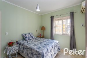 Casa em Condomínio à venda com 181m², 3 dormitórios, 1 suíte, 2 vagas, no bairro Ipanema em Porto Alegre