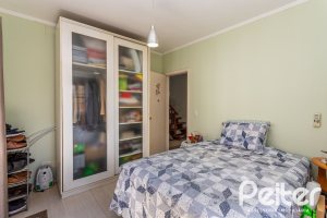 Casa em Condomínio à venda com 181m², 3 dormitórios, 1 suíte, 2 vagas, no bairro Ipanema em Porto Alegre