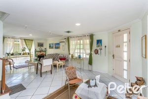 Casa em Condomínio à venda com 181m², 3 dormitórios, 1 suíte, 2 vagas, no bairro Ipanema em Porto Alegre