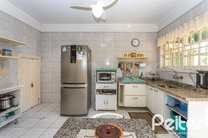 Casa em Condomínio à venda com 181m², 3 dormitórios, 1 suíte, 2 vagas, no bairro Ipanema em Porto Alegre