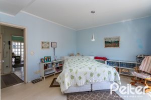 Casa em Condomínio à venda com 181m², 3 dormitórios, 1 suíte, 2 vagas, no bairro Ipanema em Porto Alegre