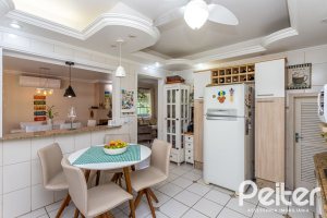 Casa em Condomínio à venda com 226m², 3 dormitórios, 1 suíte, 2 vagas, no bairro Ipanema em Porto Alegre