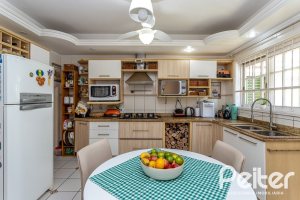 Casa em Condomínio à venda com 226m², 3 dormitórios, 1 suíte, 2 vagas, no bairro Ipanema em Porto Alegre