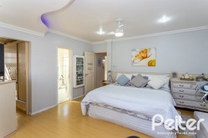 Casa em Condomínio à venda com 226m², 3 dormitórios, 1 suíte, 2 vagas, no bairro Ipanema em Porto Alegre