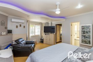 Casa em Condomínio à venda com 226m², 3 dormitórios, 1 suíte, 2 vagas, no bairro Ipanema em Porto Alegre