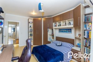 Casa em Condomínio à venda com 226m², 3 dormitórios, 1 suíte, 2 vagas, no bairro Ipanema em Porto Alegre