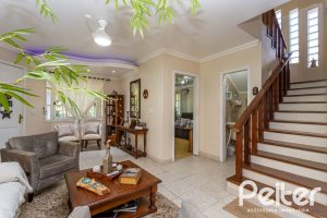 Casa em Condomínio à venda com 226m², 3 dormitórios, 1 suíte, 2 vagas, no bairro Ipanema em Porto Alegre