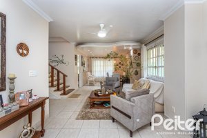 Casa em Condomínio à venda com 226m², 3 dormitórios, 1 suíte, 2 vagas, no bairro Ipanema em Porto Alegre