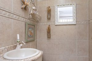 Casa em Condomínio à venda com 226m², 3 dormitórios, 1 suíte, 2 vagas, no bairro Ipanema em Porto Alegre